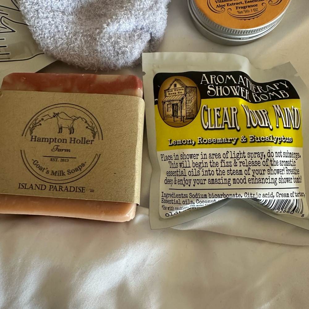 Spa Package- Aloe Infused Socks, Small Candle, Six Assorted Products- All New - Picture 3 of 7